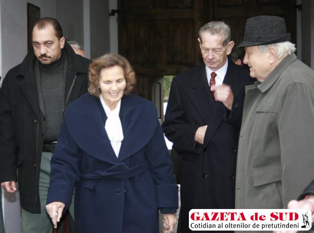 Bătrânul Emil Bălu a venit de la Baia de Aramă să-l vadă pe Regele Mihai
