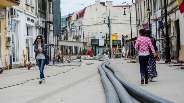 Lucrări pe strada Lipscani