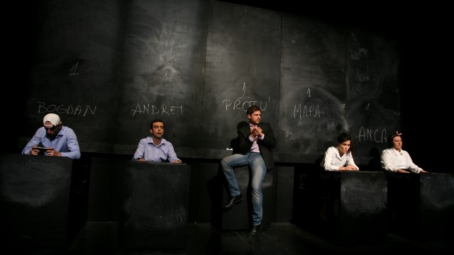 "Profu` de religie" - spectacolul pentru care Bobi Pricop a fost premiat pentru regie la Festivalul de Teatru Scurt, Oradea, 2014