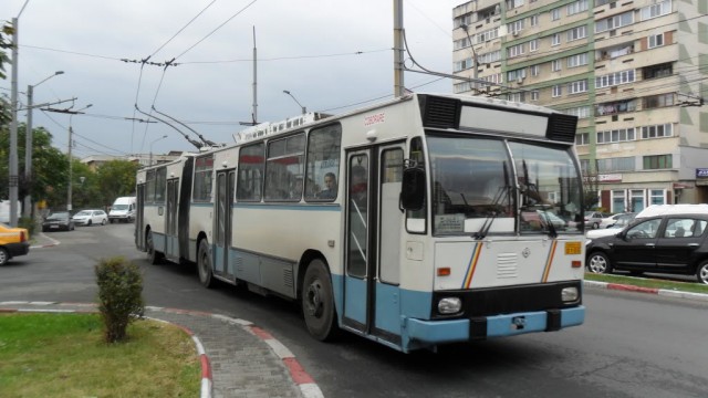 Elevii care nu au posibilitatea să-şi plătească drumul spre şcoală vor avea gratuitate