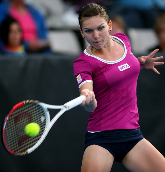 Simona Halep va juca în optimile de finală cu Andrea Petkovici