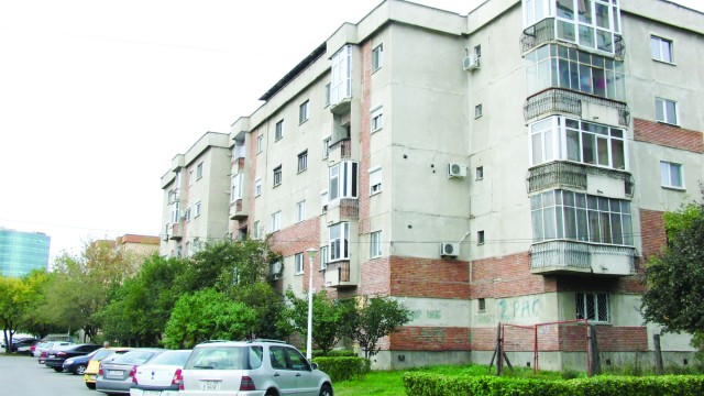 Mai multe blocuri din cartierul craiovean 1 Mai, printre care și bl. M19, sunt incluse în programul de reabilitare termică, al cărui contract de finanțare s-a semnat pe 25 septembrie