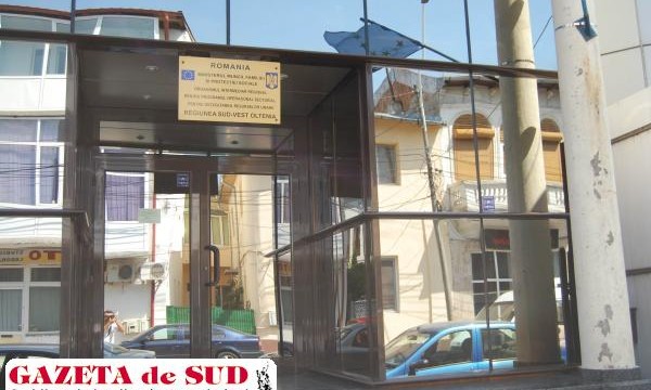 Dalina Aitana Bogdan era consilier asistent în cadrul Compartimentului Verificare Proiecte Finanţate din cadrul OIR-POSDRU - Regiunea Sud-Vest Oltenia
