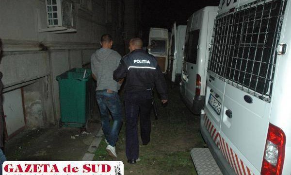 Tinerilor li s-a prelungit mandatul de arestare preventivă până pe 9 noiembrie