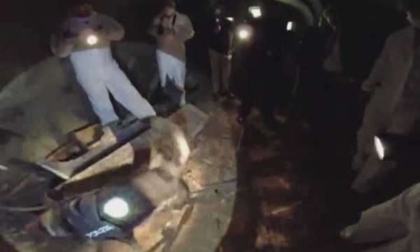Cadavrul femeii a fost găsit în saci de plastic, în subsolul blocului