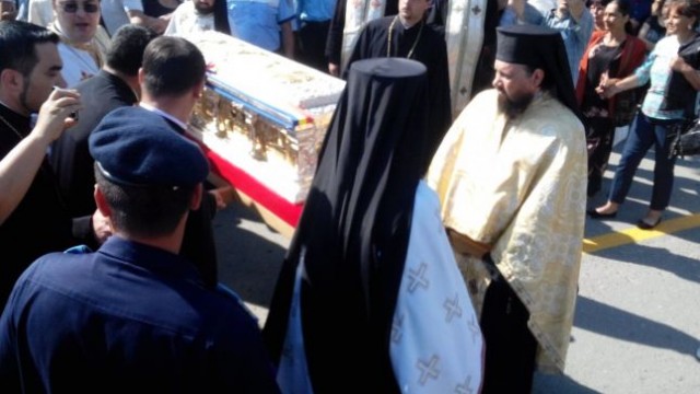 Racla cu moaşte va ajunge în Horezu sâmbătă (Foto:adevarul.ro)