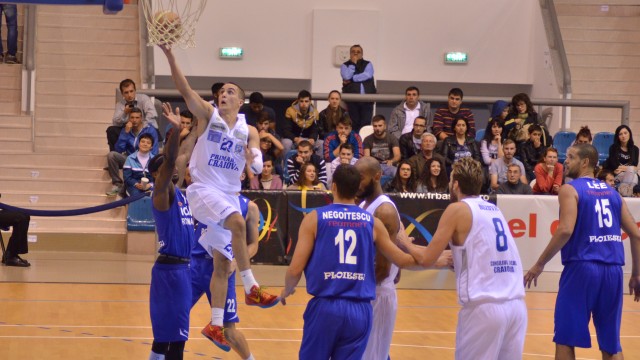 Nikola Otovic, în acţiune
