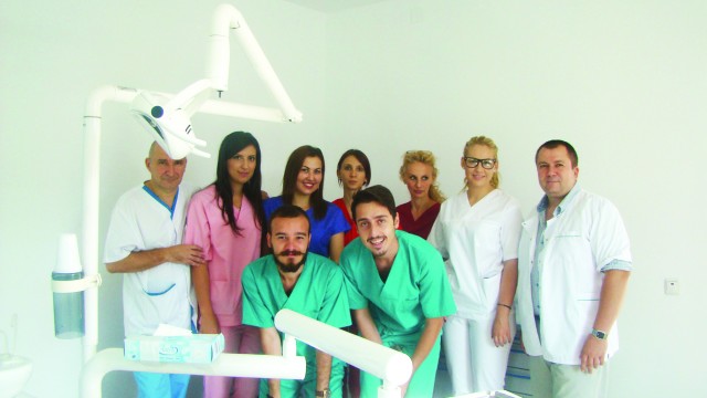 Studenții Facultăților de Medicină Dentară și Tehnică Dentară au beneficiat de stagii  de practică în cabinetele craiovene