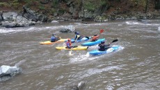 Sportivi din România, Ungaria şi Bulgaria au participat la competiţia de rafting organizată în Defileul Jiului