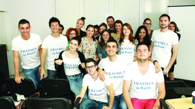 Echipa studenților care a inițiat înființarea organizației Erasmus în Bănie la Universitatea  din Craiova