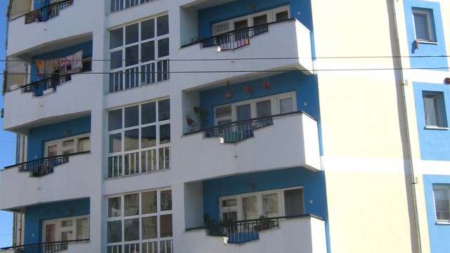 Locatarii ANL plătesc mai puţin la chirie