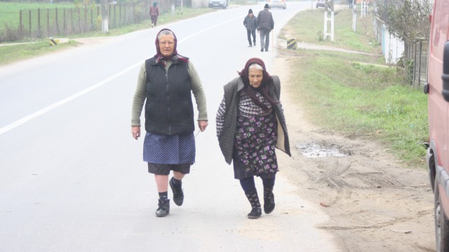 În Rojiște, bătrânii au mers la vot pentru a alege viitorul președinte