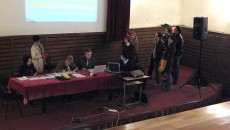 Orele de istorie de la Liceele CFR și „Constantin Brâncuși“ repartizate în ședința publică din 23 octombrie 2014 au fost date unui candidat cu concurs în 2013 pe baza principiului continuității