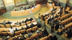 În ședința extraordinară de ieri, Dan Cherciu a reamintit de pierderile imense ale Termo Craiova, de șase milioane de euro. Primarul municipiului, pe de altă parte, dă vina pe fosta administrație și pe moștenirea lăsată de aceasta.