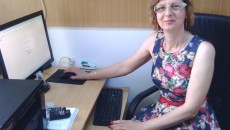 Maria Rotaru, directorul în funcție al Liceului Tehnologic „Ștefan Anghel“ Băilești, este contestată de o parte din cadrele didactice ale școlii care spun că în scandalul decontărilor au apărut chitanțe cu returnări-surpriză