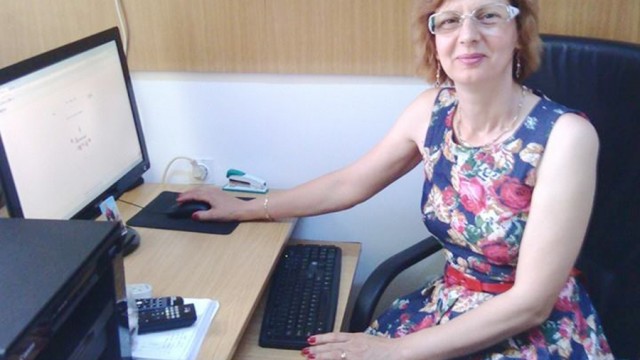 Maria Rotaru, directoarea Liceului Tehnologic „Ștefan Anghel“ din Băilești, a precizat că totul este în regulă la nivelul școlii în privința cheltuielilor de transport. Cu toate acestea, conducerea ISJ Dolj a precizat că managerul a demisionat. (FOTO: Facebook Maria Rotaru)