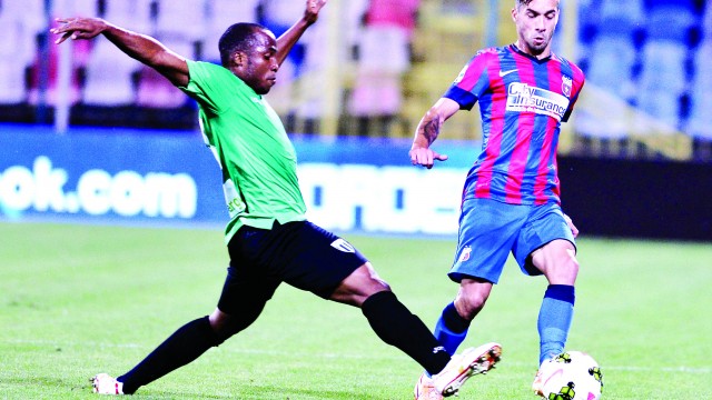 Madson (stânga) şi colegii săi trebuie să uite de eşecul din turul campionatului şi să o elimine pe Steaua din Cupă