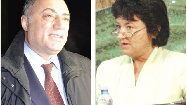 Fostul edil al Craiovei, Antonie Solomon, și Nicoleta Miulescu, secretarul primăriei, au fost trimiși în judecată de procurorii anticorupție alături de o fostă consilieră juridică