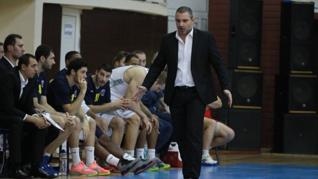 Antrenorul Energiei, Antonis Constatinides, crede că în această fază a EuroChallenge, orice meci va fi dificil (sursa foto: Totalbaschet)