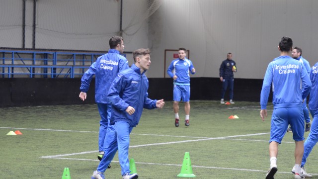 Juniorii Angelo Iuga (foto, în centru) şi Alin Manea au fost surprizele lui Săndoi de la antrenament