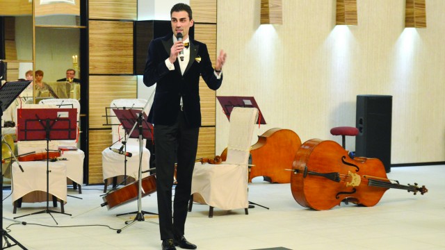 Antoniu Zamfir, preşedinte ACCCE 2021, prezent la Balul Vienez organizat la  Craiova  pe 13 decembrie 2014 