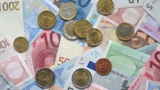 Euro_coins_and_banknotes