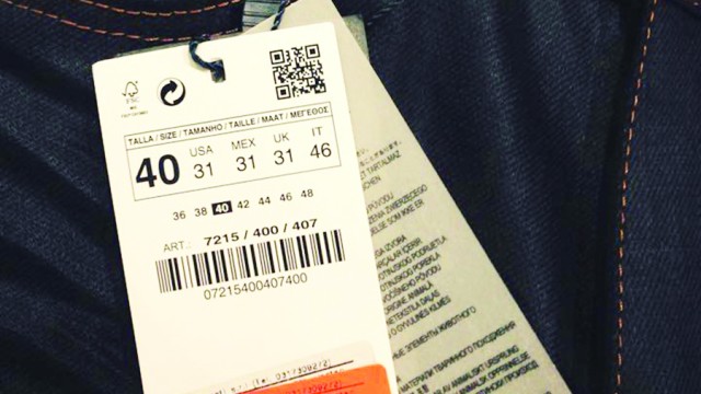Nicușor Calopăreanu ne-a trimis la redacție o fotografie despre care spune că este de la magazinul Zara din Craiova. În ilustrație se vede scris mare prețul de 0,00 lei, la o pereche de pantaloni. (Foto: Nicușor Calopăreanu)