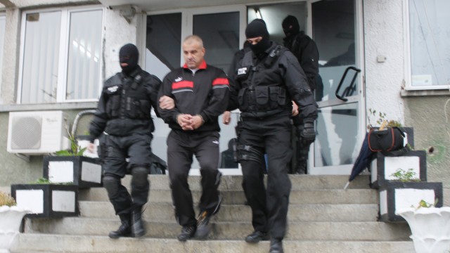 Gabriel Sulugiu a şi fost reţinut la un moment dat (FOTO: Eugen Măruţă)