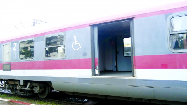 Vagon CFR adaptat doar cu desenul exterior (Foto: Eugen Măruţă)