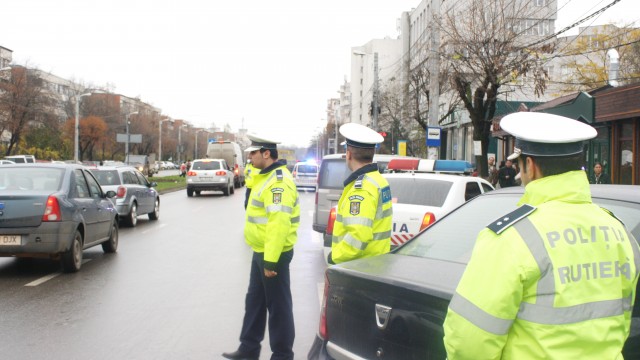 Polițiștii de la Rutieră nu vor aplica amenzi „uriașe“, ci doar pe cele prevăzute de Codul Rutier și până acum (Foto: GdS)