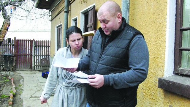 Alexandru Ghiță a rămas uimit de factura la apă (Foto: Traian Mitrache)