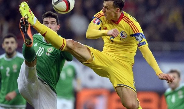 Vlad Chiricheș va fi stâlpul apărării în disputa cu Feroe (foto: frf.ro)