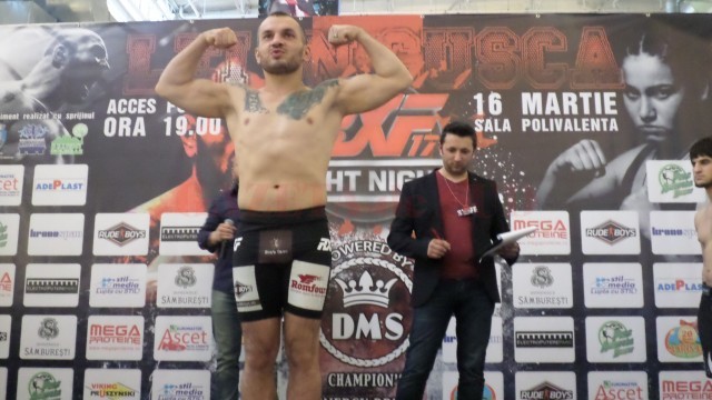 Ionuţ "Pittbul" Atodiresei mizează pe susţinerea craiovenilor în meciul cu azerul Samir Aliyev