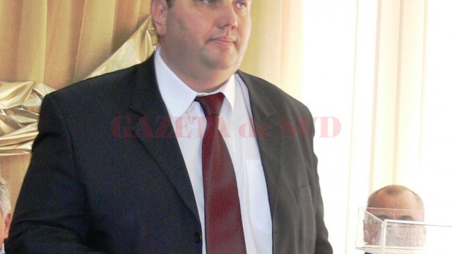 Curtea Supremă a decis ca instanța să înceapă judecarea dosarului în care Adrian Duicu și alți nouă inculpați sunt acuzați de fapte de corupție