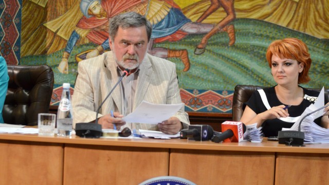Emilian Ștefârță (PNL) susține că a ajutat destul de mult primăria prin elaborarea de proiecte și planuri din calitatea sa de arhitect și îi sfătuiește pe colegii săi să facă la fel (Foto: GdS)