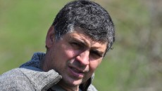 Dramaturgul Flavius Lucăcel va participa vineri, 24 aprilie, la un nou spectacol lectură din seria "Autorii sunt în sală"