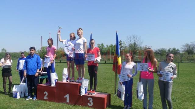 premiere liceu-fete. Craioveanca Cătălina Chircă a luat medalie de argint.