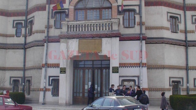 Universitatea „Constantin Brâncuşi” din Târgu Jiu (Foto: Eugen Măruţă)