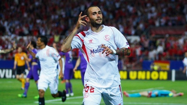 Aleix Vidal a semnat "dubla" în meciul cu Fiorentina (foto: uefa.com)