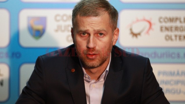 Edi Iordănescu le-a cerut elevilor săi să trateze meciul cu FC Brașov cu maximă seriozitate (foto: panduriics.ro)