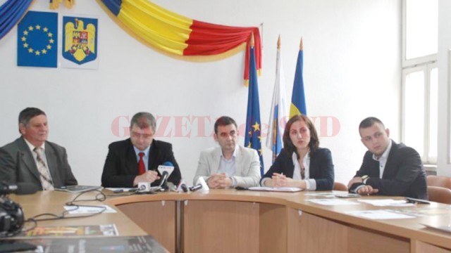 Organizatorii simpozionului internaţional (Foto: Eugen Măruţă)