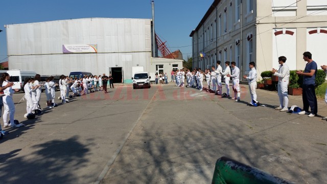 Spadasinii și-au luat rămas bun de la fostul antrenor (foto: Florin Pițulescu)