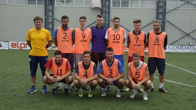 Echipa câştigătoare a turneului dedicat părintelui Craiova Maxima, Corneliu Andrei Stroe (Foto: Alexandru Vîrtosu)