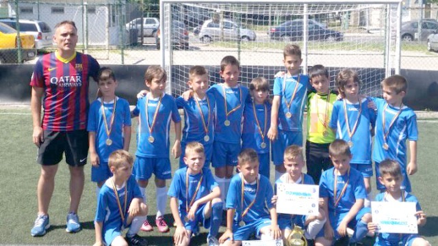 Grupa de copii născuţi în 2007 de la Dinamyk Craiova