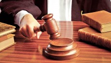 Luptele pentru situația creditelor în franci elvețieni se dau la cel mai înalt nivel: CSM a fost sesizată despre o posibilă implicare a BNR în actul de justiție, în favoarea băncilor. La rândul lor, oficiali din BNR ripostează în fața acuzelor