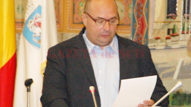Marius Mihai, membru PSD și instructor practică la Liceul Auto, a ocupat scaunul de consilier local lăsat liber de Cristina Calangiu (FOTO: Anca Ungurenuş)