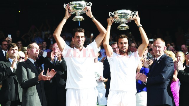 Horia Tecău și Jean-Julien Rojer au primit trofeul din loja regală, de la ducele de Kent