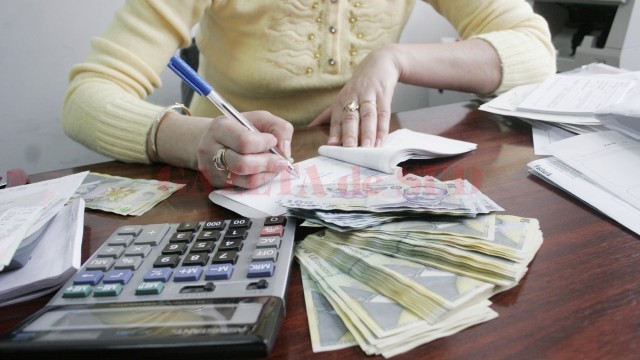 Din 2016, firmele trebuie să își facă bine calculele dacă intenționează să nu-și declare anumite venituri la stat. Dacă vor fi descoperiți de Fisc, atunci pe lângă dobânzile și penalitățile clasice, firmele vor fi nevoite să achite și penalități  de nedeclarare care pot ajunge la sume impresionante (FOTO: arhiva GdS)
