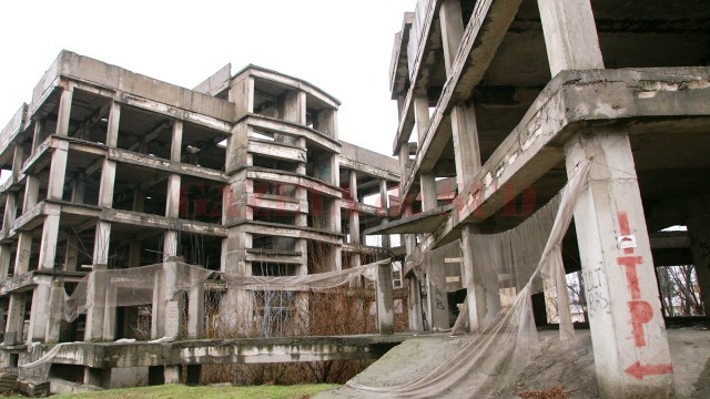 Patru ofertanți vor să realizeze lucrarea de reabilitare a scheletului de la Infecțioase, lucrare estimată la peste 6,6 milioane de euro fără TVA (FOTO: Arhiva GdS)