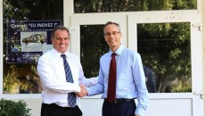 Jaime Ortiz-Canavate (dreapta) de la fabrica Ford din Valencia a fost numit manager al Fabricii de Motoare din Craiova, înlocuindu-l pe John Oldham (stânga)
